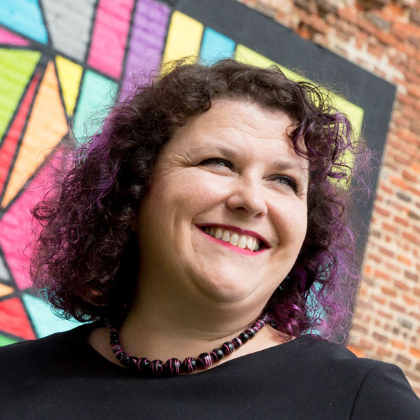 4 questions to great #HESM pros to follow: Mary Jo Stockton, Director of Web and Social Content – Longwood University